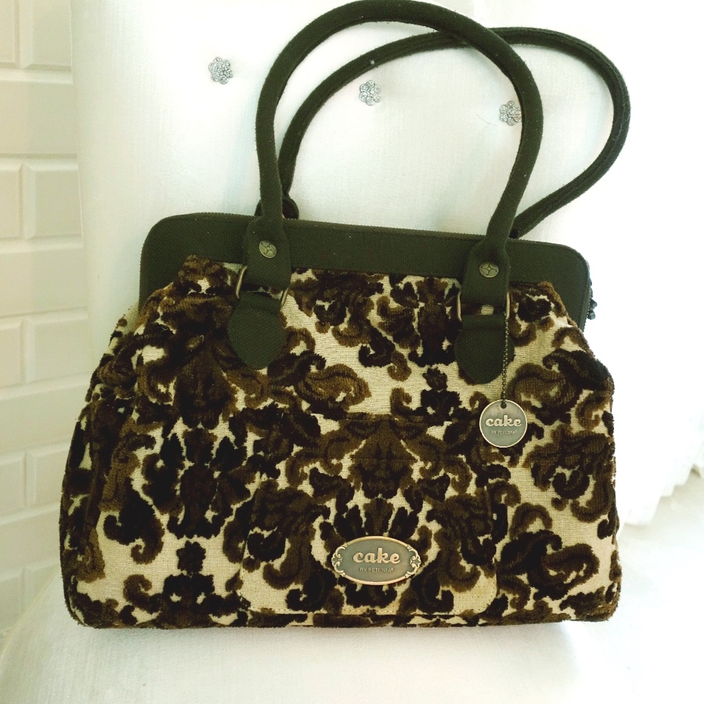 Cake Petunia Pickle Diaper Bag with Accessories